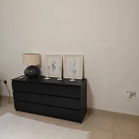 Coastal Charm Ghadira Bay Flat 아파트 멜리에하